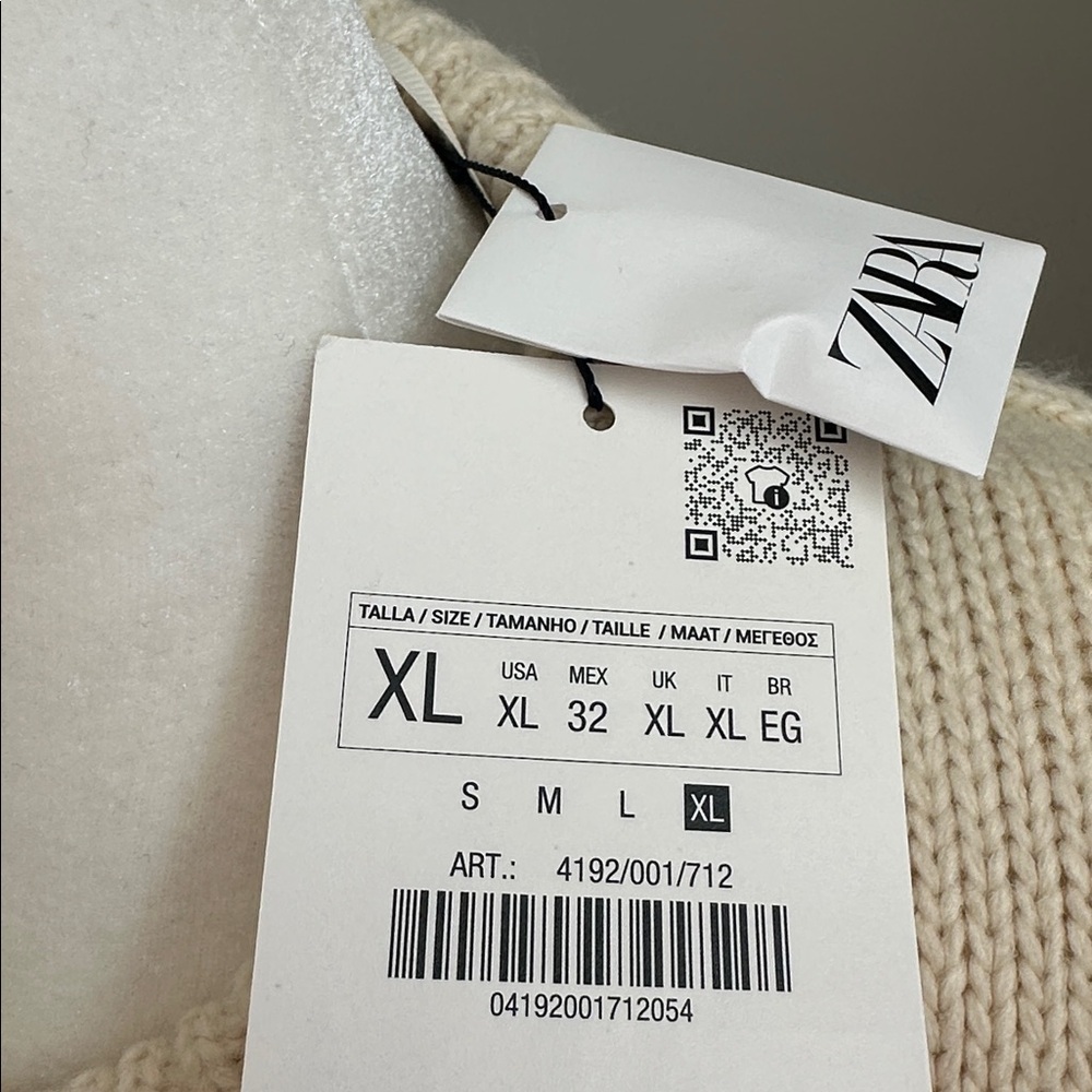 Zara Sweater - Picture 6 of 6